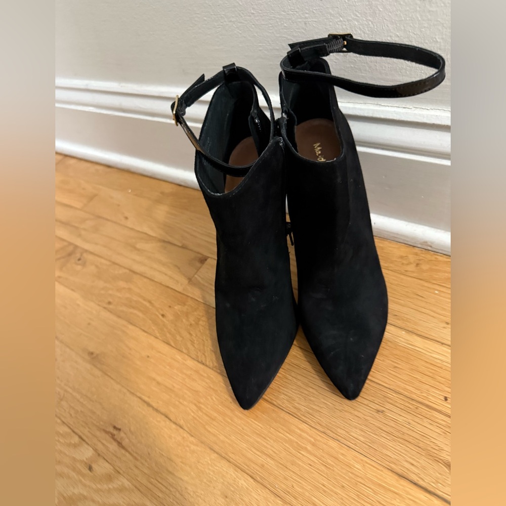 Chic Black Ankle Booties